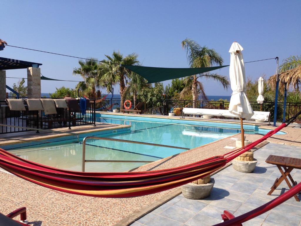 Astrofegia Beachfront Villa Pomos Extérieur photo